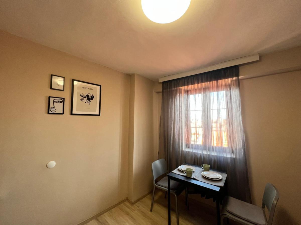 Family Hotel Central Shumen Ngoại thất bức ảnh