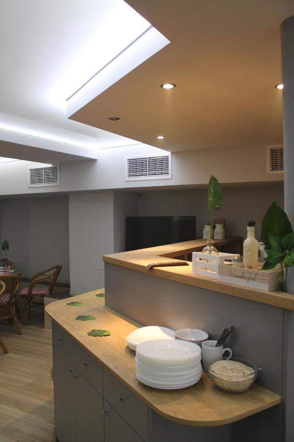 Family Hotel Central Shumen Ngoại thất bức ảnh
